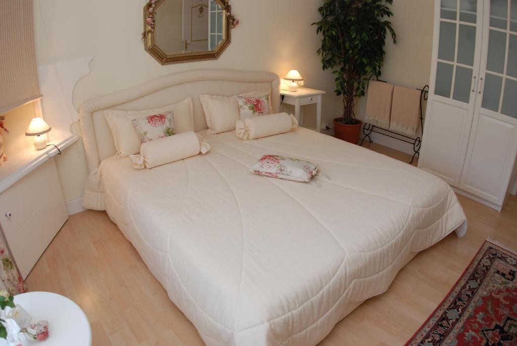 Im Roeseligarten Wolfhausen Room photo